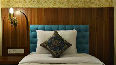 اتاق یک تخته هتل ارگ شیراز